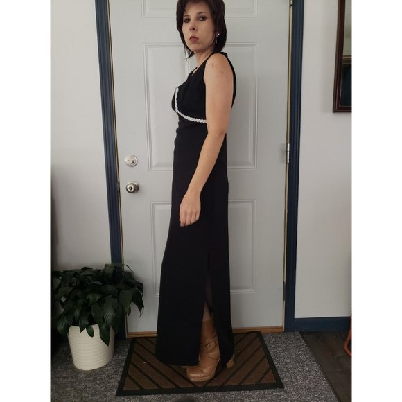 Hand Made‎ 70s Black Gown - Picture 2 of 3
